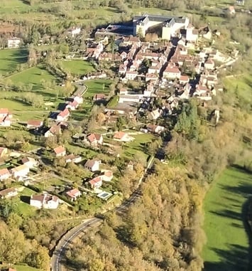 Visite commentée du village de Montfaucon
