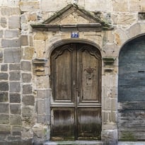 Visite guidée "En poussant les portes de Figeac"