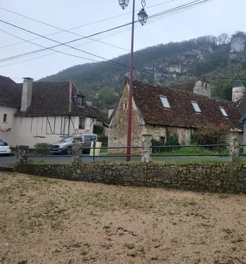 Découverte de l'épicerie de Louisa
