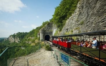 Explorez l'histoire du chemin de fer et embarquez pour une balade nostalgique en train