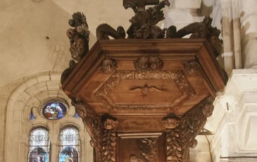 Venez découvrir l'église Saint-Siméon-le-Stylite et sa chaire à prêcher