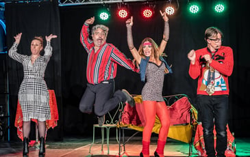 Café Théâtre Côté Rocher : Sous le sapin les emmerdes