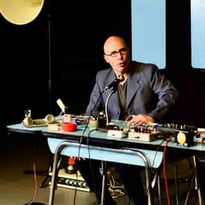 Spectacle "L'art et la manière d'aborder son chef de service" (sortie de résidence)