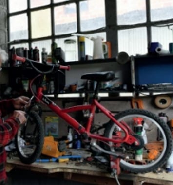 Festival Résurgence X : Gilles, les vélos et les migrants