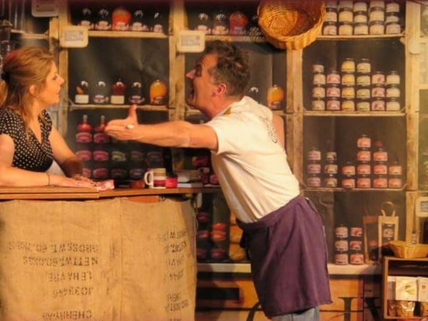 Café Théâtre Côté Rocher : « Noces de rouille, les débuts de l’embrouille »