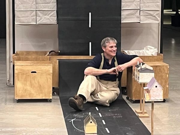 Spectacle à Cajarc, théâtre d'objet : La Tournée